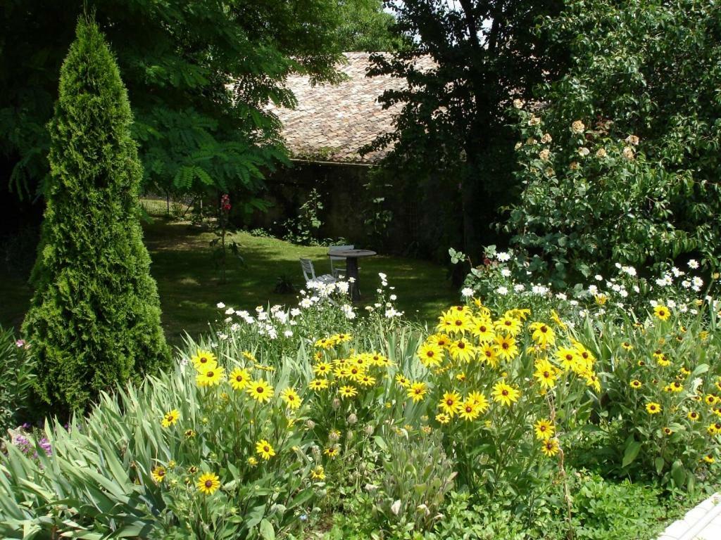 La Petite Provence De Touron Acomodação com café da manhã Pujols  Exterior foto